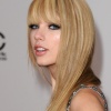190812345_taylorswift11212010americanmusicawards56.jpg