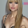 190812352_taylorswift11212010americanmusicawards57.jpg