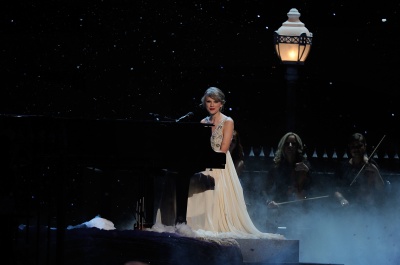 taylor_0005~0.jpg