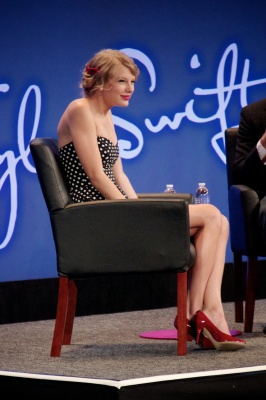 taylor_0012.jpg