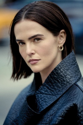 Zoey-Deutch-003.jpg