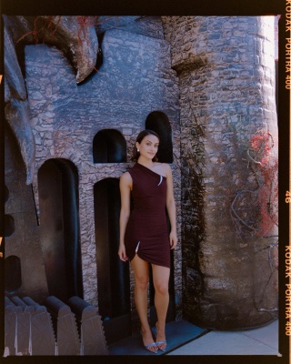 c_0002.jpg