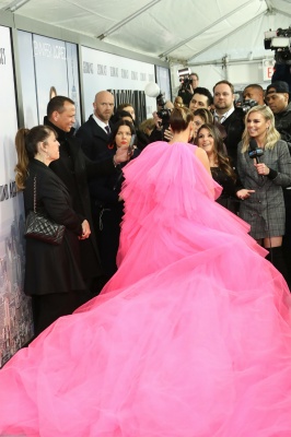 90909241_jennifer_lopez_12122018_34.jpg
