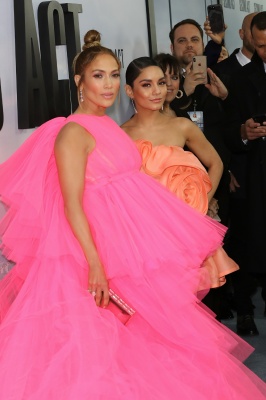 90909242_jennifer_lopez_12122018_35.jpg