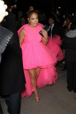 90909254_jennifer_lopez_12122018_47.jpg