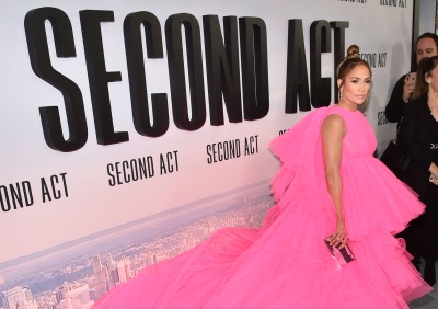 90909278_jennifer_lopez_12122018_69.jpg