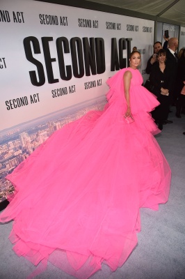 90909280_jennifer_lopez_12122018_71.jpg