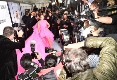 90909288_jennifer_lopez_12122018_79.jpg
