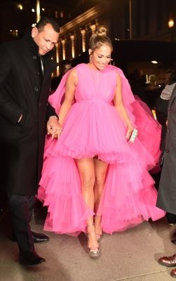 90909300_jennifer_lopez_12122018_92.jpg