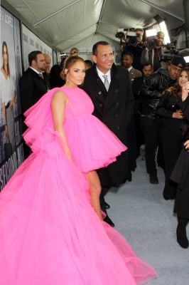 90909321_jennifer_lopez_12122018_112.jpg
