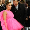 90909214_jennifer_lopez_12122018_08.jpg