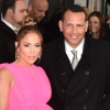 90909292_jennifer_lopez_12122018_83.jpg