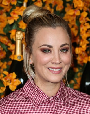 84435665_84422835_kaley-cuoco_06102018e1_02.jpg