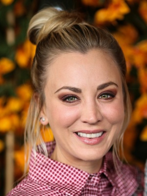 84435821_84422852_kaley-cuoco_06102018e1_08.jpg