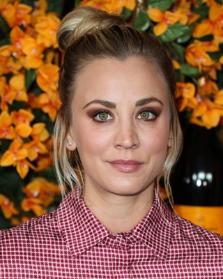 84435937_84422877_kaley-cuoco_06102018e1_15.jpg