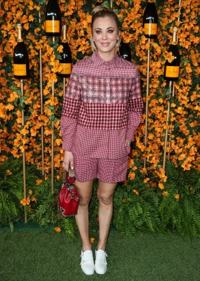 84435994_84422893_kaley-cuoco_06102018e1_18.jpg
