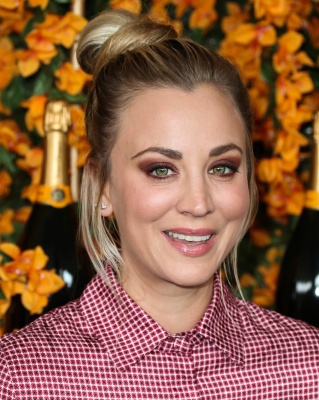 84436105_84422915_kaley-cuoco_06102018e1_26.jpg