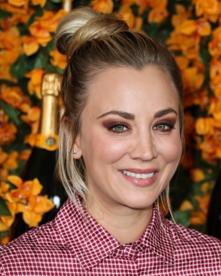 84436206_84422933_kaley-cuoco_06102018e1_31.jpg