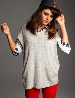 113505539_Celeber_ru_Phoebe_Tonkin_2011_6171_original_e44f5a05a9_122_537lo.jpg