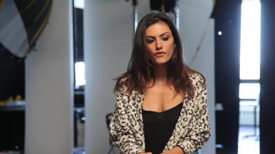 MEET_PHOEBE_TONKIN_069.jpg