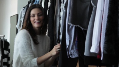 MEET_PHOEBE_TONKIN_234.jpg