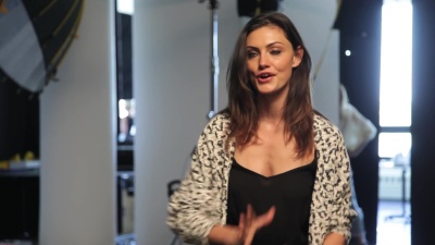 MEET_PHOEBE_TONKIN_695.jpg