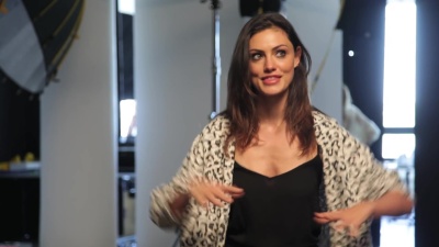 MEET_PHOEBE_TONKIN_715.jpg