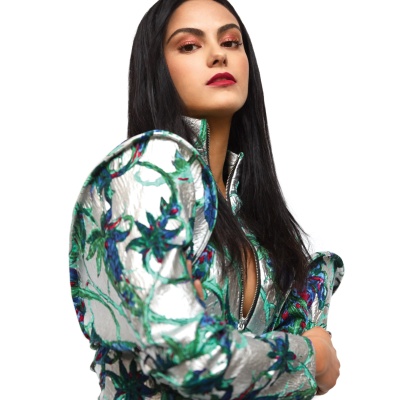 98631384_camila-mendes-3.jpg