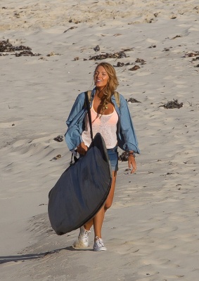 BlakeLively102815_93.jpg