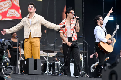 jonasbrothers_0003.png