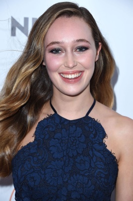 alycia_0101.jpg