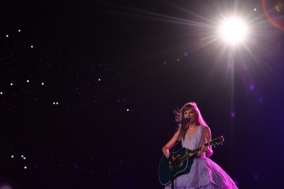 taylor_0025~0.jpg