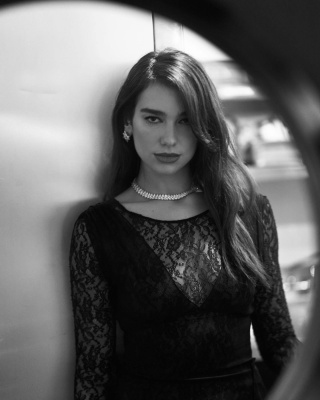 dualipa_0001.jpg