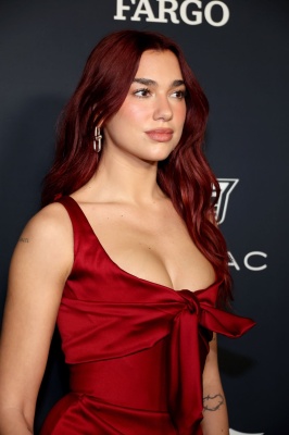 dualipa_0004.jpg