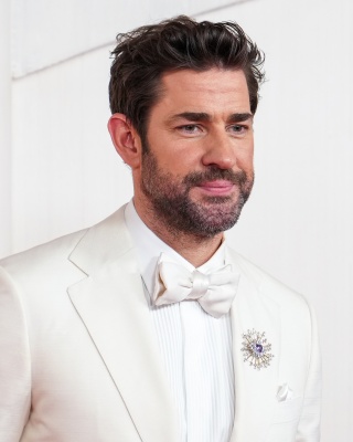 452619620_john-krasinski-002.jpg