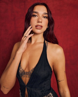 dualipa_0001.jpg