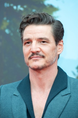 Pedro-Pascal-006.jpg