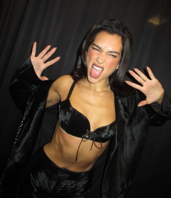 dualipa_0002.jpg