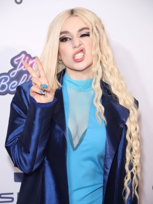 avamax_0003.jpg