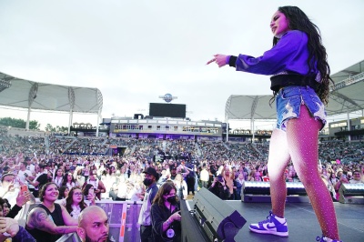 beckyg_0129.jpg