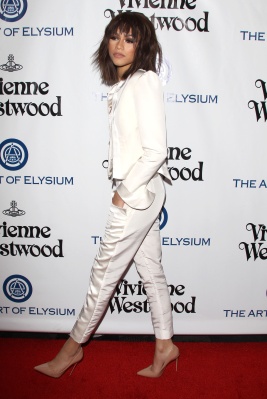 Zendaya-32-14.jpg