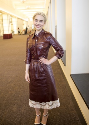 emilia_0008~0.jpg