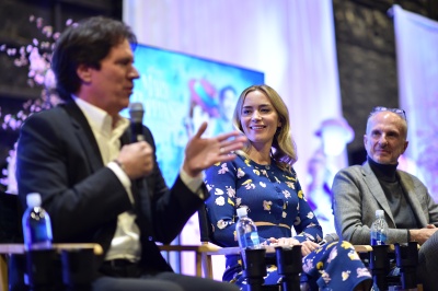 93784155_rex_mary_poppins_returns_deadline_screening_10055465bl.jpg