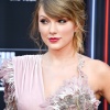 Filename=taylor_0759.jpg
Filesize=4530KiB
Dimensions=3712x5568
Date added=May 01, 2025 taylor_0759.jpg