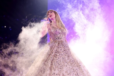 taylor_0034~0.jpg