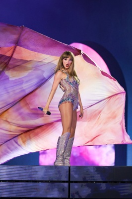 taylor_0003.jpg