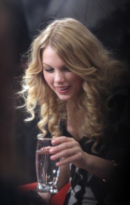 taylor_0015.jpg