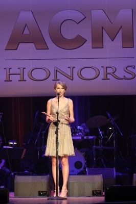 taylor_0062.jpg