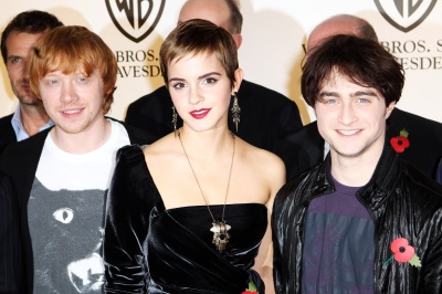 29258_kaneda_Emma_Watson_Warner_Brothers_Leavesden_Studios_Photocall_4_123_667lo.jpg