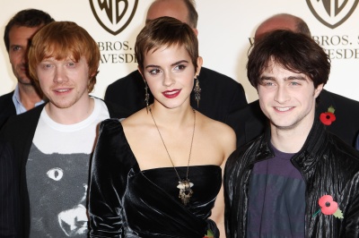 29379_kaneda_Emma_Watson_Warner_Brothers_Leavesden_Studios_Photocall_27_123_4lo.jpg